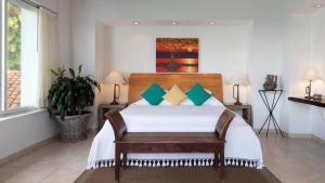 Private Beachfront Villas Puerto Vallarta 12-30 guests