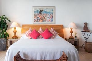 Private Beachfront Villas Puerto Vallarta 12-30 guests