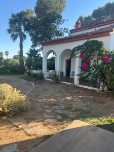 Chalet con piscina en Carmona