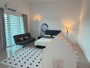 4B 3R Cozy Spacious Near Dewan Millenium Fully Aircond Max15pax