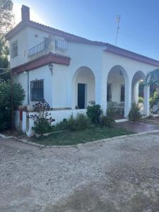 Chalet con piscina en Carmona