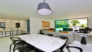 Casa Sempre, luxury villa with "heated" pool by Cleverdetails in Vilamoura
