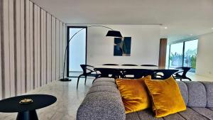 Casa Sempre, luxury villa with "heated" pool by Cleverdetails in Vilamoura