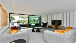 Casa Sempre, luxury villa with "heated" pool by Cleverdetails in Vilamoura