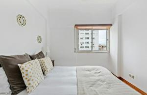 Spacious 3 Bedroom Apartment in Lisbon