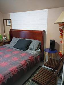 Niagara falls cottage unit with loft