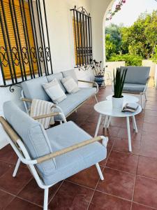 Chalet con piscina en Carmona