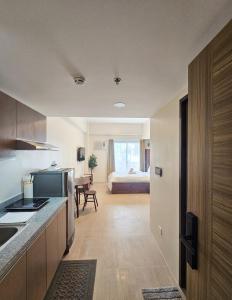 Cozy Stay with Balcony near IT Park, Wifi, Amenity & Mountain View