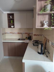 Departamento amoblado cerca a la Alameda Valdelirios