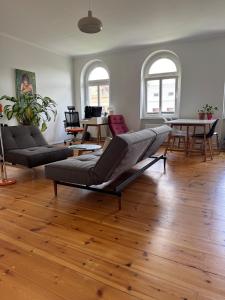 Best location on Kollwitzplatz, Prenzlauer Berg!