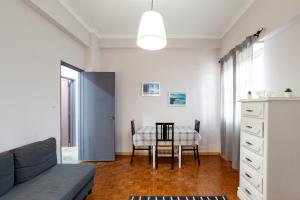 Caparica Urban Beach Retreat Near Beach and Park
