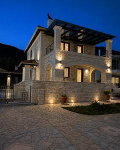 Petrolouloudo - Traditional Stone Villa