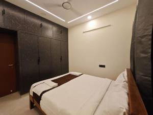 Smart Homes Serviced Apartment by Stayz Royale - Porur Near Chennai Trade Center