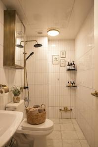 MAPO 1F, Modern Hinoki-Wood Hanok 2Rm , 3Bed