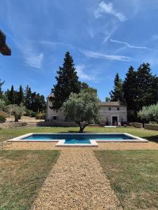 Mas de caractère, piscine privée, provence