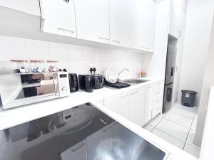 1 Bed Apt in Gardens 2 Mins Walk to Kloof Street
