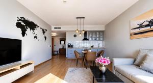 UP 34 FLOOR APARTMENTS