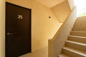Modern Executive Apartment with Parking