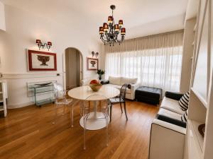 Castel SantAngelo 90 - Apartments near Piazza Cavour by RHR