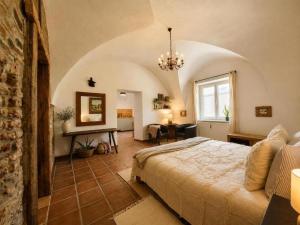 Holiday Home up to 5 Guests