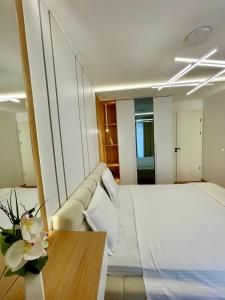 Diamond Lux Residence