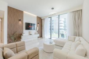 FIRST CLASS 1BR Beachfront Bliss Oasis