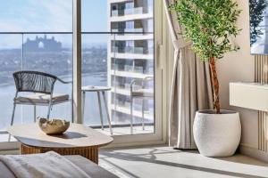FIRST CLASS 1BR Beachfront Bliss Atlantis View