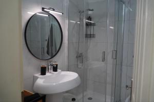 Azure Sol Sea View Apartments