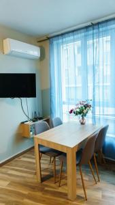 Visar Luxurious One Bedroom Apartment
