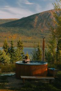 Cabins Over Crag Lake Glamping Lynx