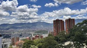 Apto excelente vista a medellin, cerca a todo