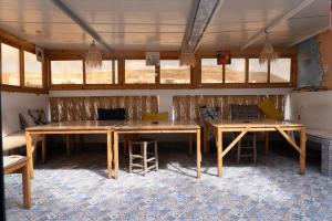 Waves Hunter Surf House