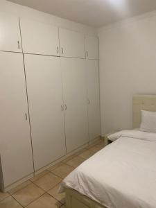 Avis, Schuckmann street 18b