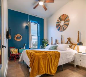 Designer Penthouse with Rooftop Deck Near Downtown and Lookout Mtn