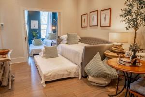 Designer Penthouse with Rooftop Deck Near Downtown and Lookout Mtn