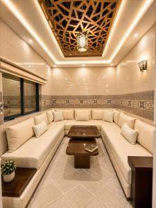 Family modern apart 2 ch