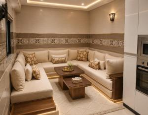 Family modern apart 2 ch