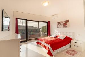 114 - sea view, 300 meters from the sea and the center