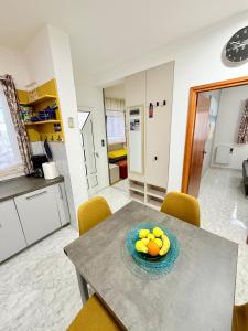 Andys Apartment House Vir
