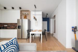 Kapelanów Skyline Prestige Apartment by BookingHost