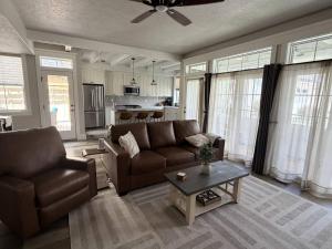 Luxury Farmhouse Eagle Retreat