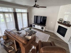 Luxury Farmhouse Eagle Retreat