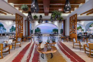 2 Queen Coastal Garden View - Casa Dorada at Hilton