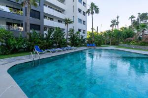 Coral Towers Vue piscine 2 min gare city mall
