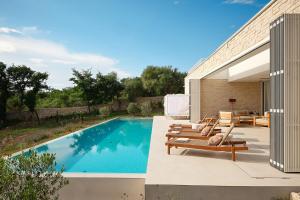 Luxury Villa Isolana Pag with heated pool