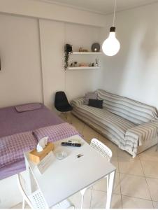 Cosy Downtown Studio in Chalkida with Large Balcony
