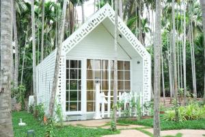 Coco Brookes Luxury Farm Stays