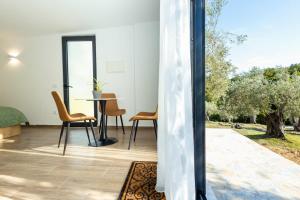 Olive Grove Serenity Retreat 2, Bungalow