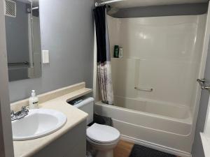 Lantzbnb 2bedr & 2washr unit