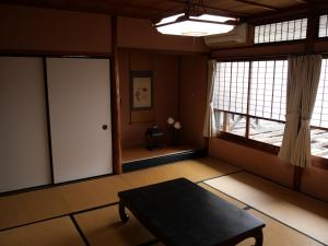 卌屋 shioya